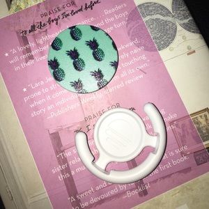 Collapsible bending phone stand. NEW.