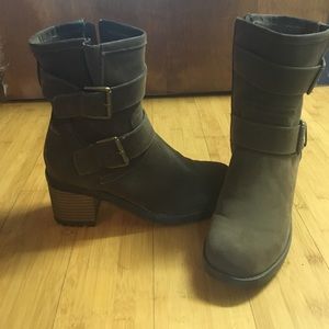sonoma vegan brown buckle boots (size 8)