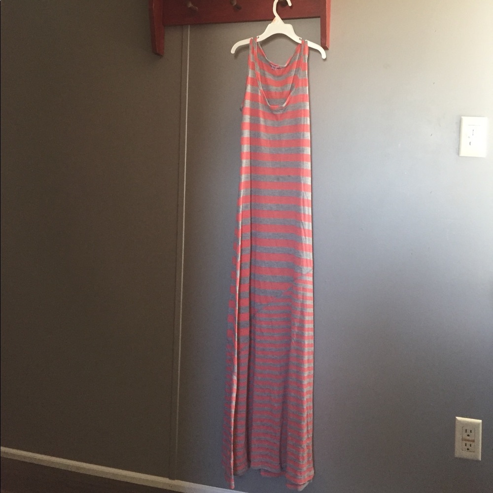 Beautiful grey and coral dress!
