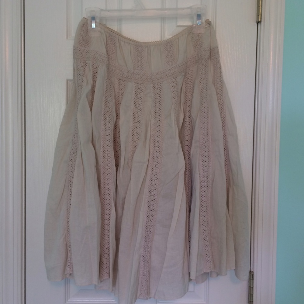 Beautiful Mid length natural crochet detail skirt
