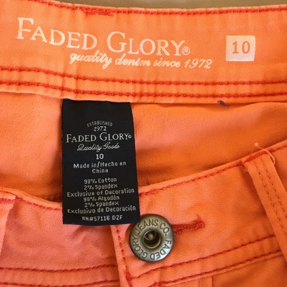 FaDed gl0rY dEniM Cr0p - Picture 6 of 8