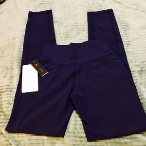 NWT Lululemon Simply Bare Un-Tight Pants, Size 4.