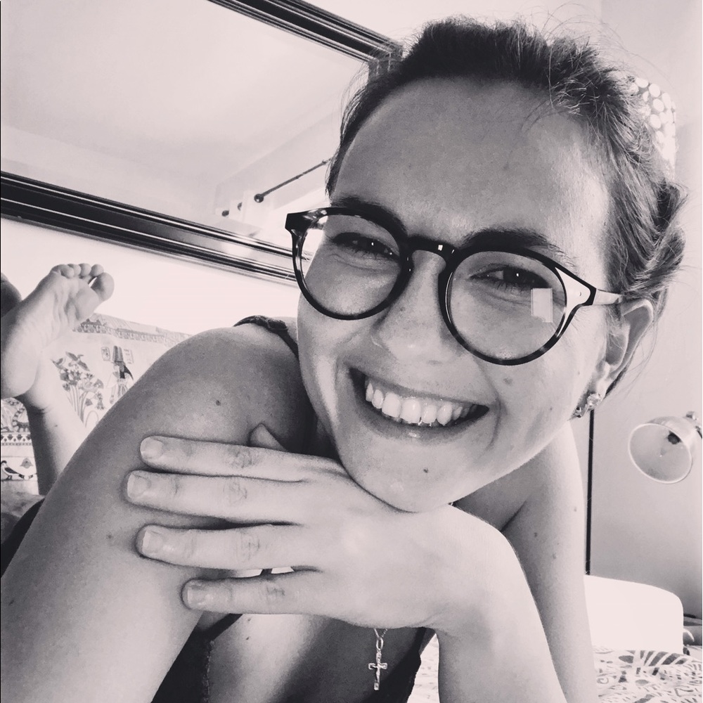 Meet your Posher, Elena