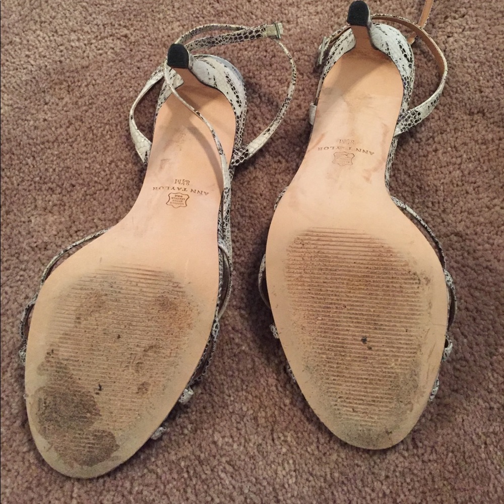 Worn once cute heels by Ann Taylor - Picture 2 of 2