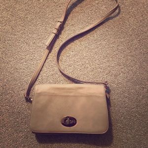 Beige cross body purse, great condition