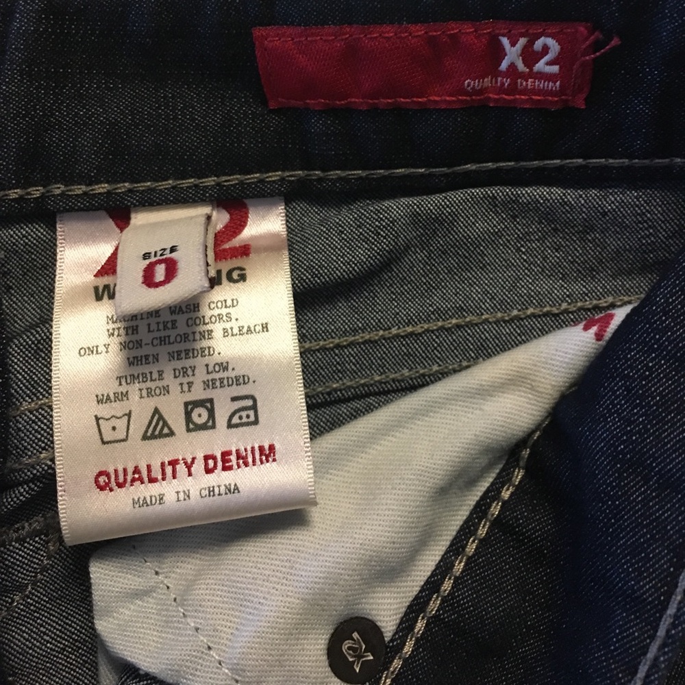 New (no tags) size 0 straight leg jeans - Express