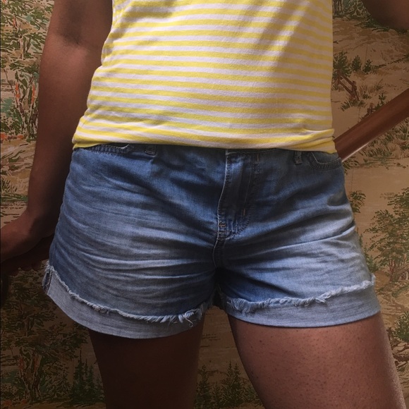 NWOT CK Jean Shorts - Picture 2 of 4