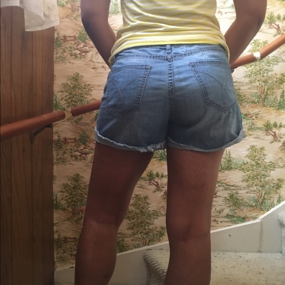 NWOT CK Jean Shorts - Picture 3 of 4