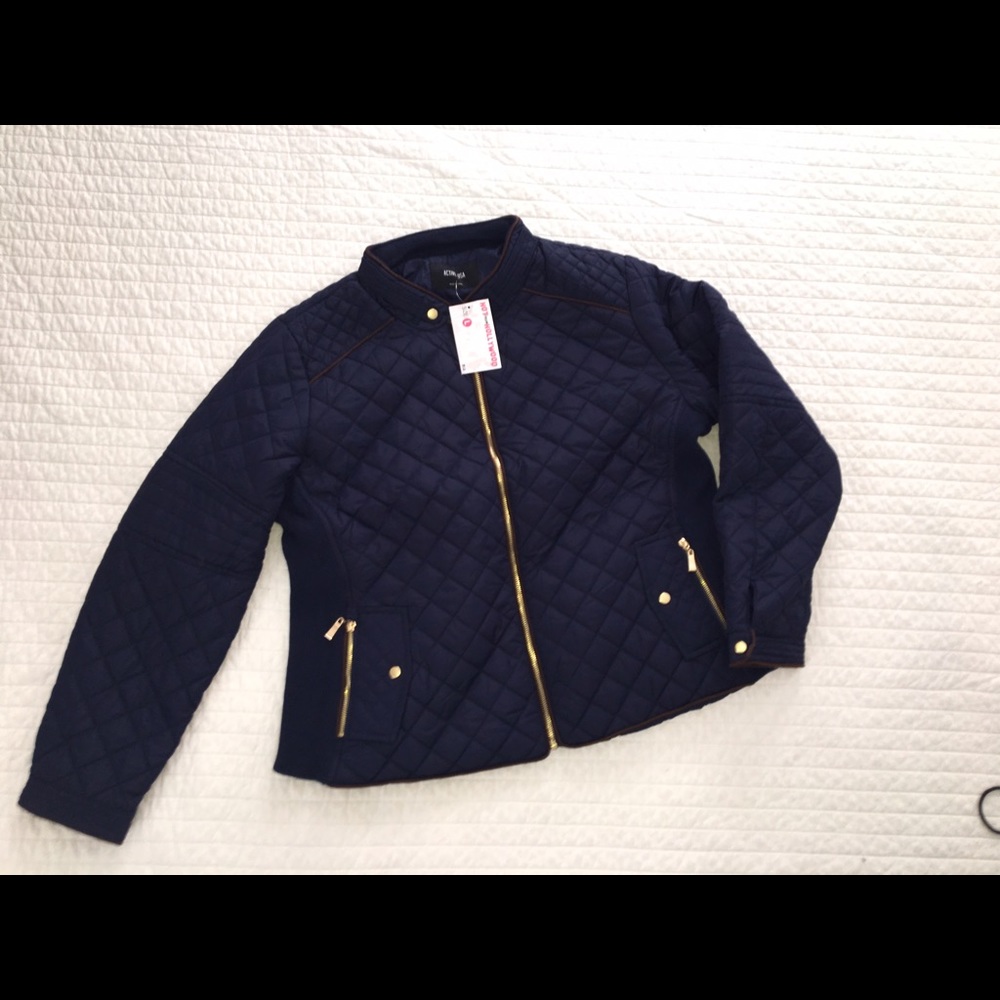 BNWT Active USA Blue Quilted Jacket