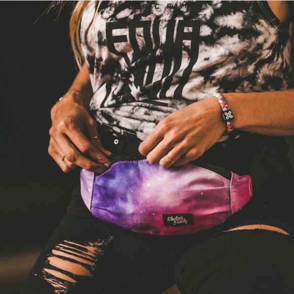 ONE LEFT! ✨Galaxy fanny pack ⚡️electric family⚡️ - Picture 3 of 5
