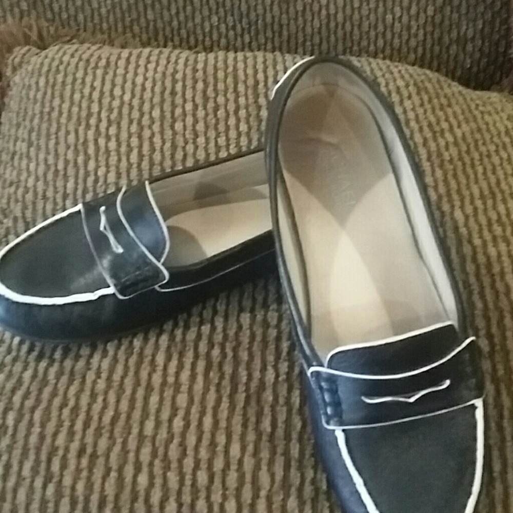 Michael kors Size 8 flat