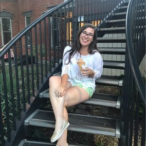 Meet your Posher, Nicole