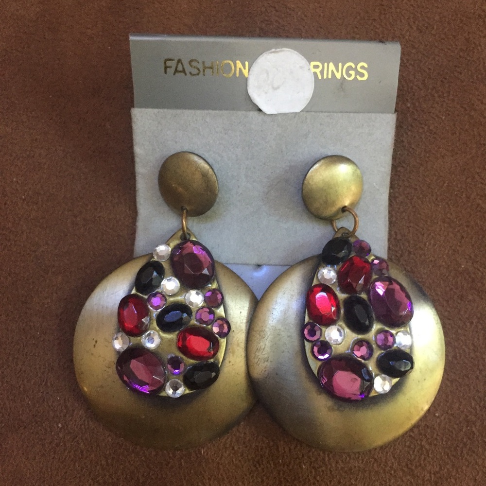 Fashion pierced Earrings with colorful stones
