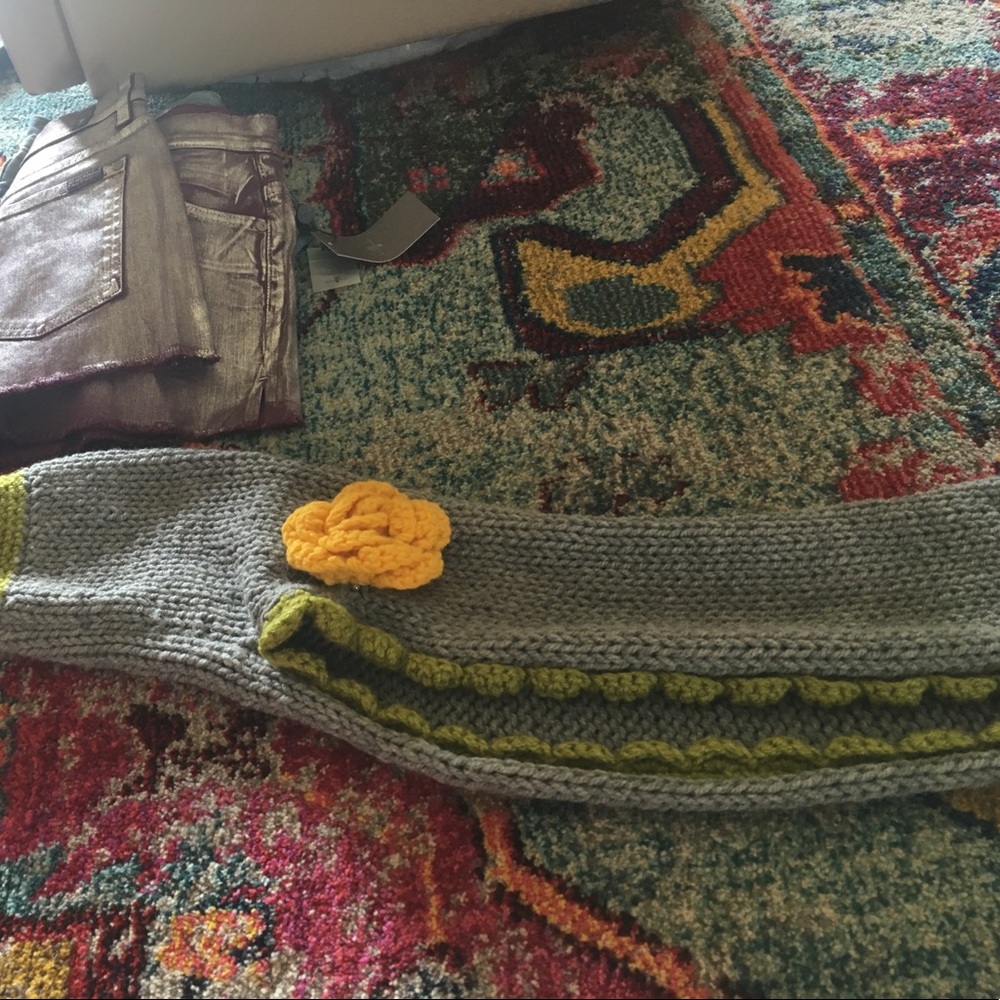 hand knit capelet