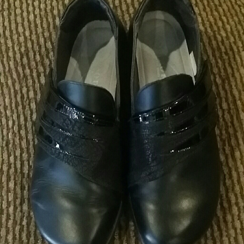 Size 8 Naot Womens Rapoka Black Loafer