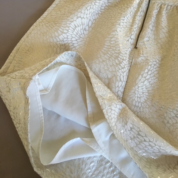 ShimMeRiNg cUt 0ut drEsS - Picture 5 of 9