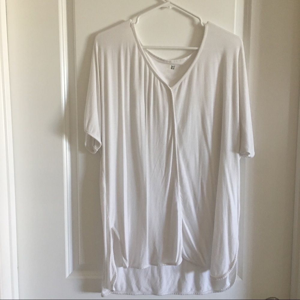 Apt 9 White Comfy T-shirt