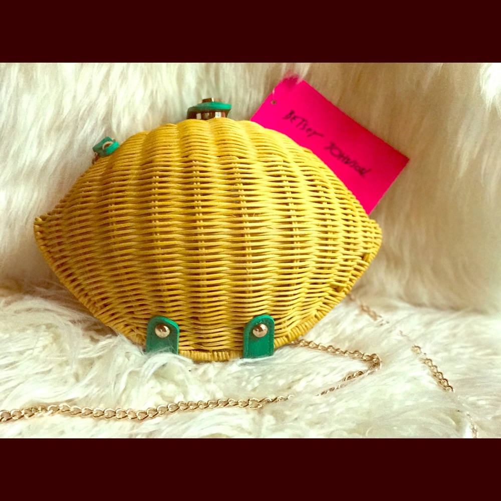 Authentic Brand New Betsey Johnson Straw Lemon Bag