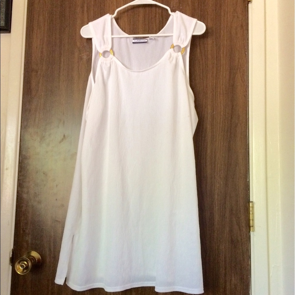 tank top gold rings on shoulder