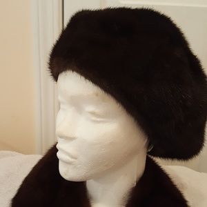 SAKS 5TH AVE GENUINE MINK HAT