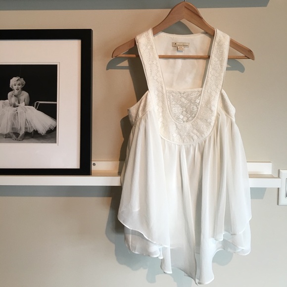 Beautiful Chiffon Lace Sleeveless  Top - Picture 3 of 6