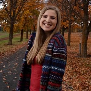 Meet your Posher, Chloe