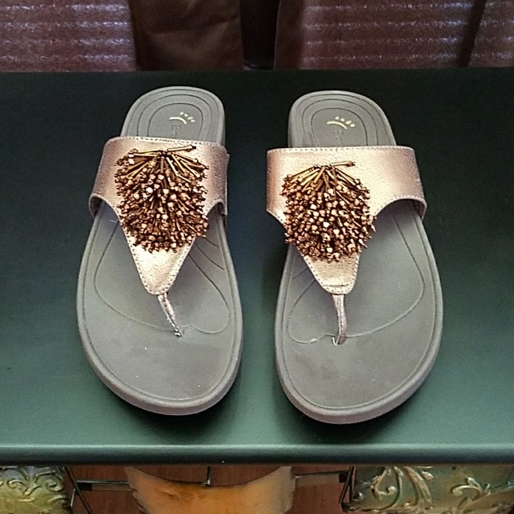 Sandles