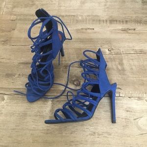 Beautiful blue heels!! Only worn once!