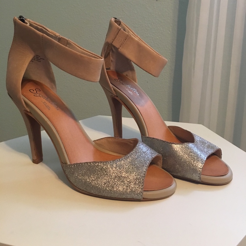 Seychelles sandals