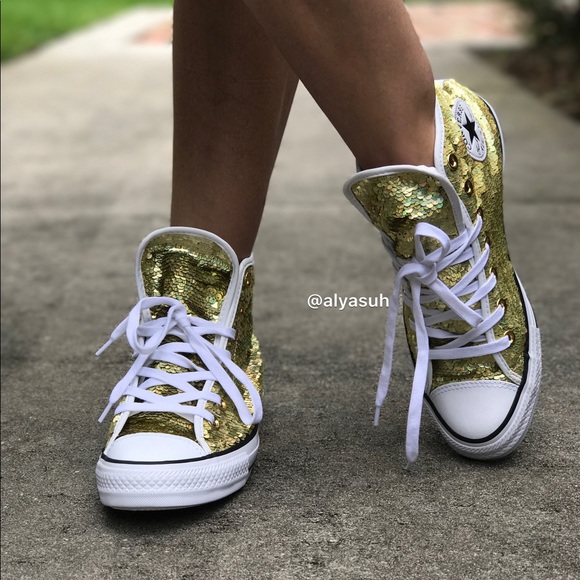 Converse Ctas Hi holiday Party WMNS. AUTHENTIC - Picture 2 of 8