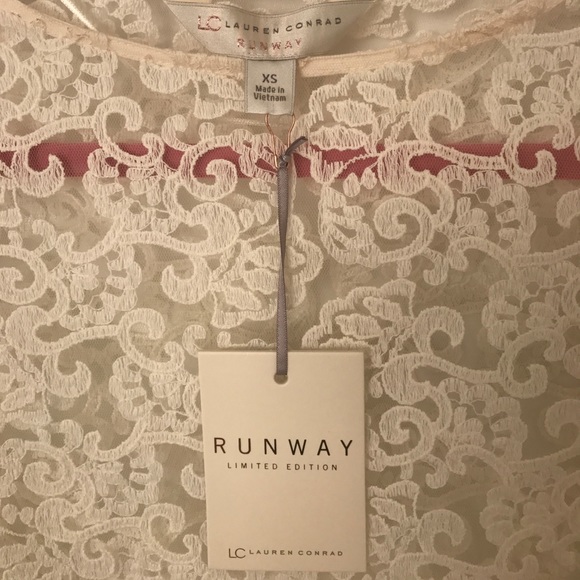 Lauren Conrad lace crop top with bell sleeves - Picture 2 of 4