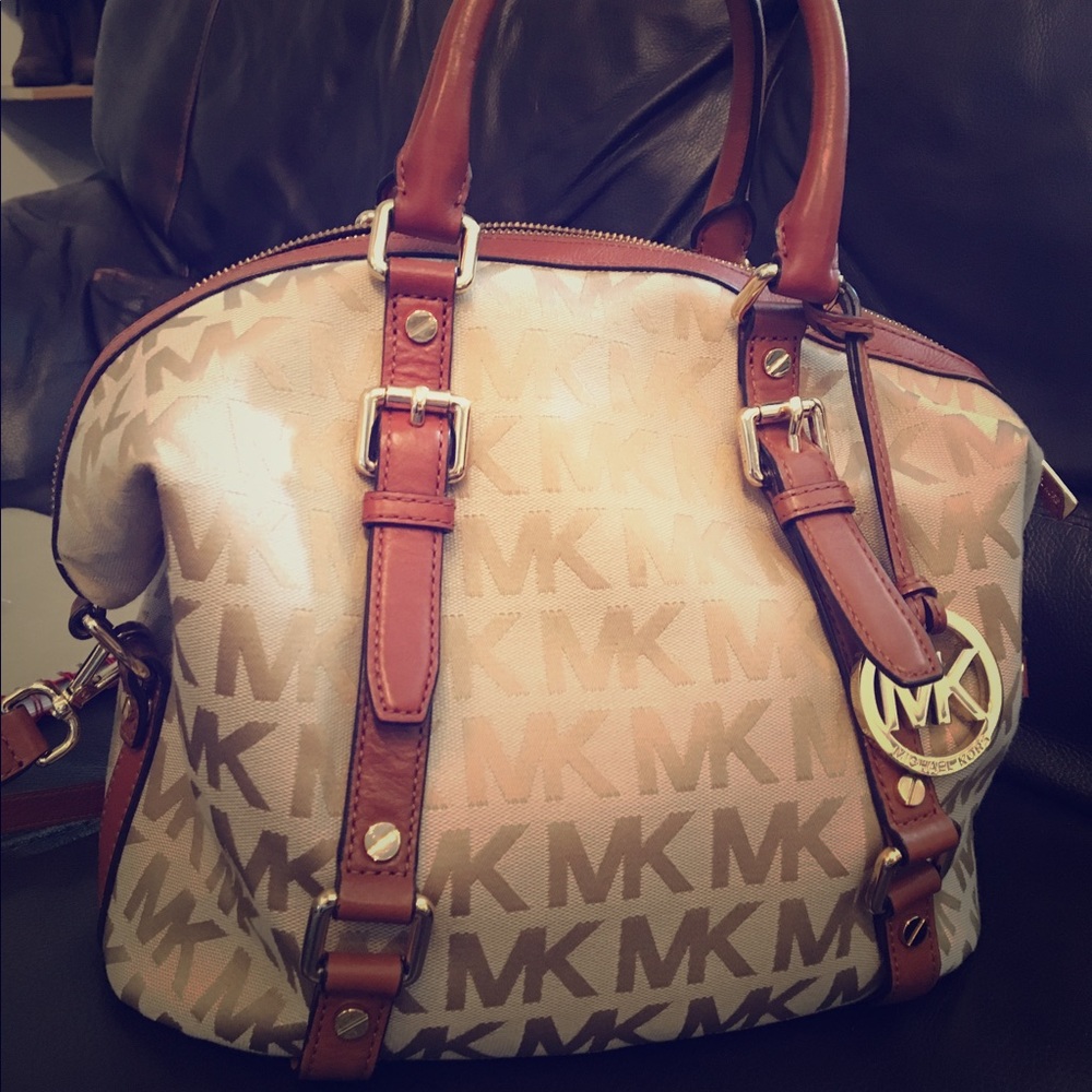 Signature logo Michael Kors medium purse