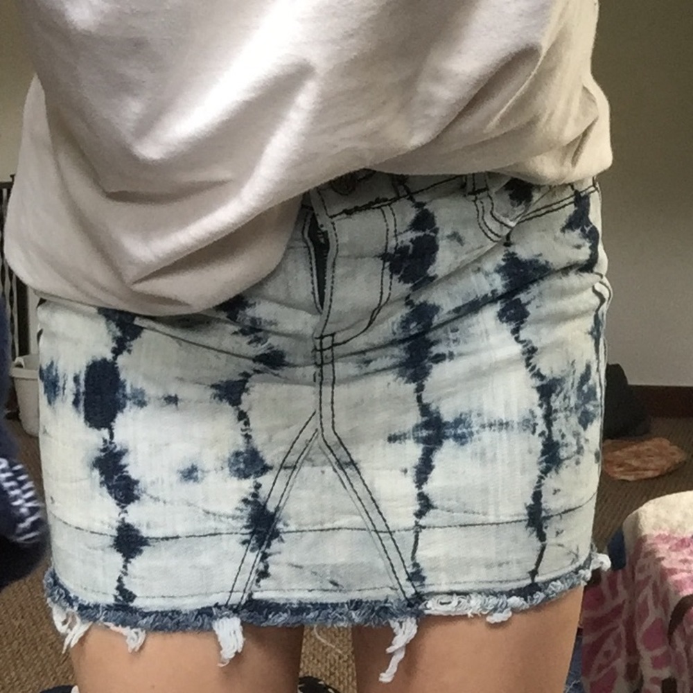 Light wash jean pencil skirt
