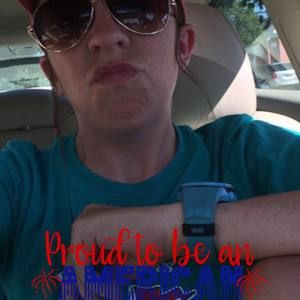 Meet your Posher, Kenzie