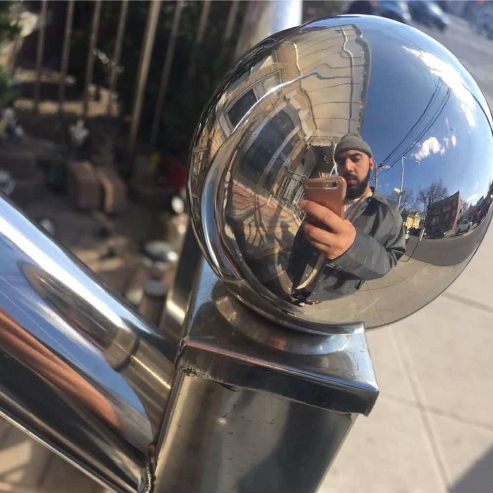 Meet your Posher, Dimitris