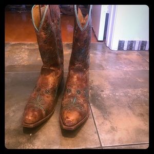 Shyanne Cowboy boots