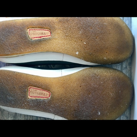 Navy Blue Clark's Genuine Leather Sneakers - Picture 3 of 4