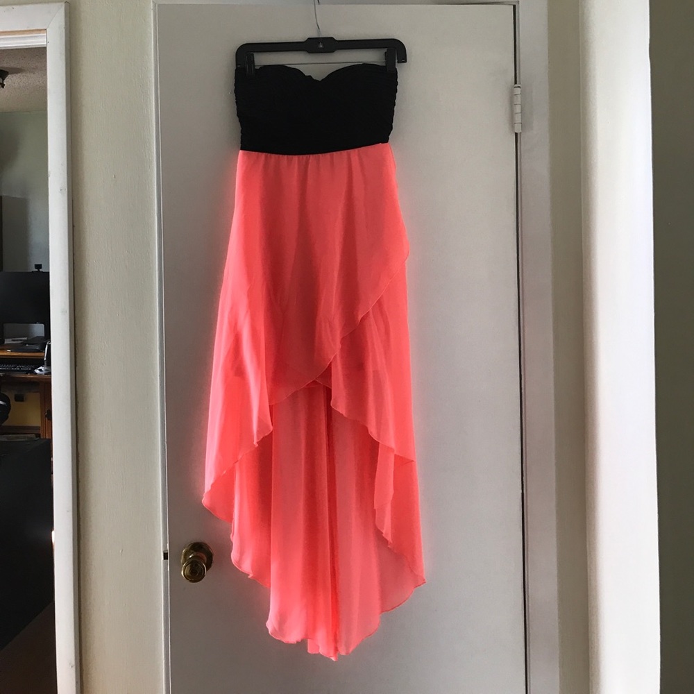 SALE🎉Charlotte Russe strapless dress. Size M
