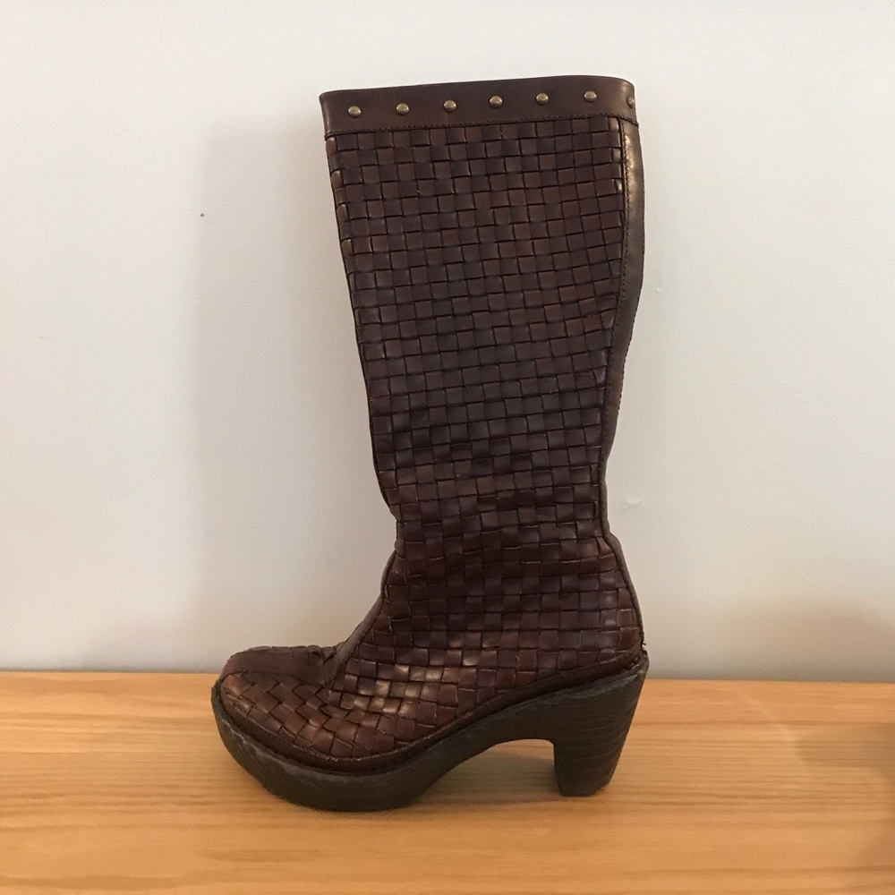 Born basket weave boots