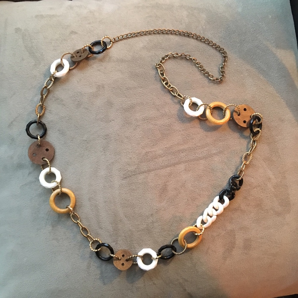 Gold, White, Black and Tan long chain necklace!