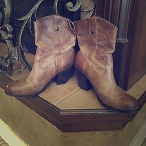 Gianni Bini cowgirl boots