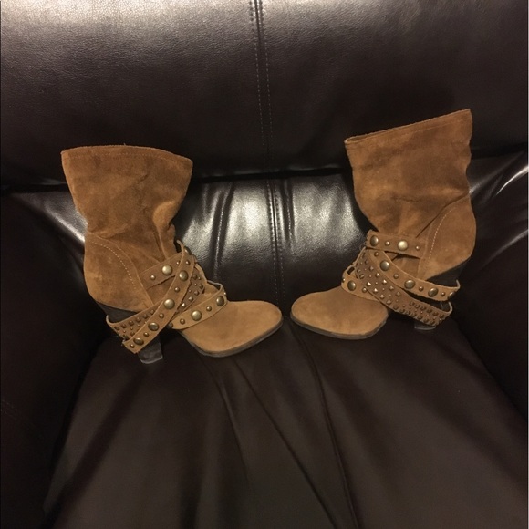 BCBG Pony Boots PRICE FIRM - Picture 5 of 7