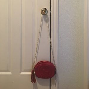 Beautiful red FASHION BAG comes with dust bag