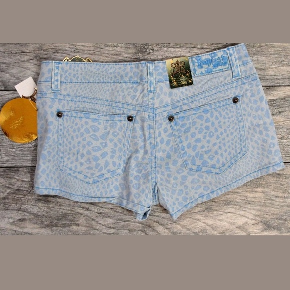 Leopard Cheetah Print Blue Denim Shorts 11/30 - Picture 3 of 8