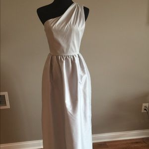 Size 6 Alfred Sung gown