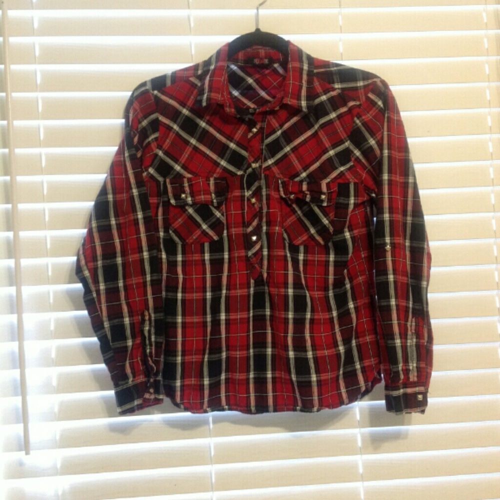 🚨Red, Black and White Flannel🎆