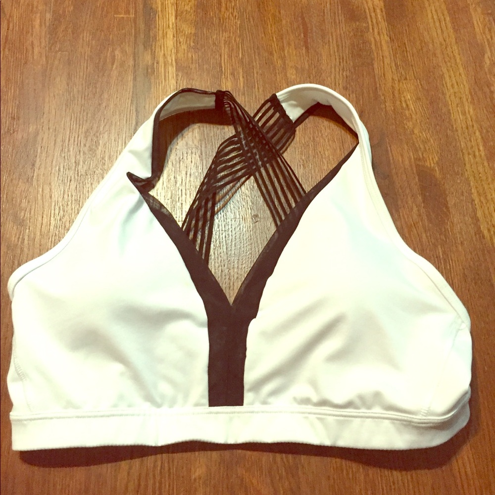 Victoria's Secret Sports Bra - Medium