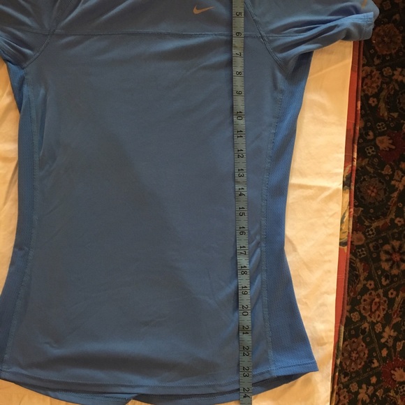 EUC Nike Running DRI-FIT women's running top. - Picture 5 of 5