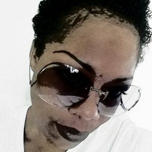 Meet your Posher, Nichelle