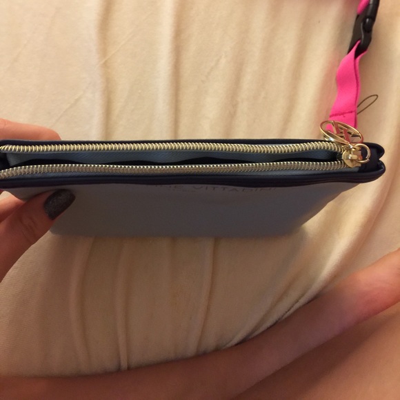 Makeup pouch - Picture 2 of 4